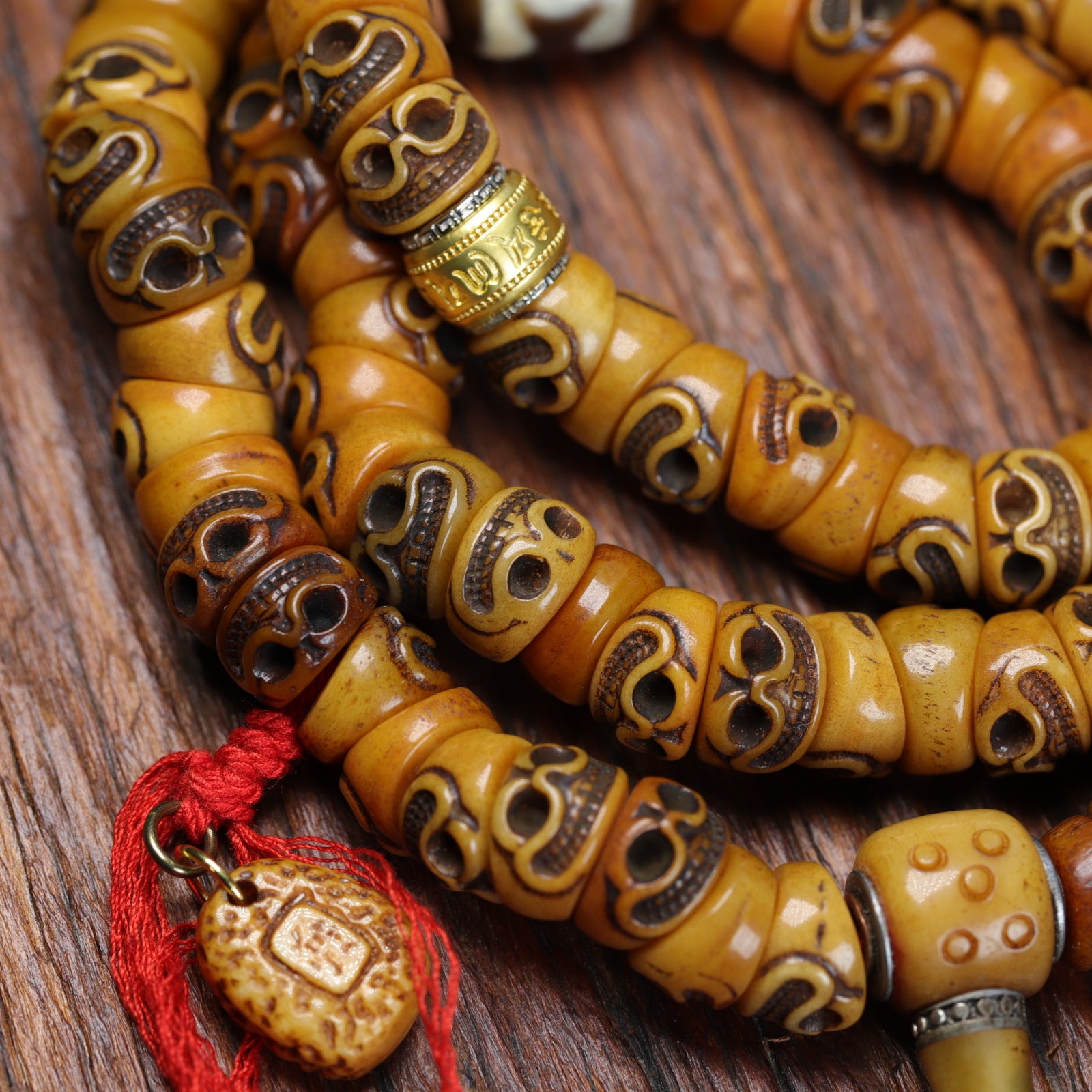 Hand-Carved Yak Bone Hand-Knotted Bead Necklace, Himalayan-Style Craft Strand for Quiet Reflection