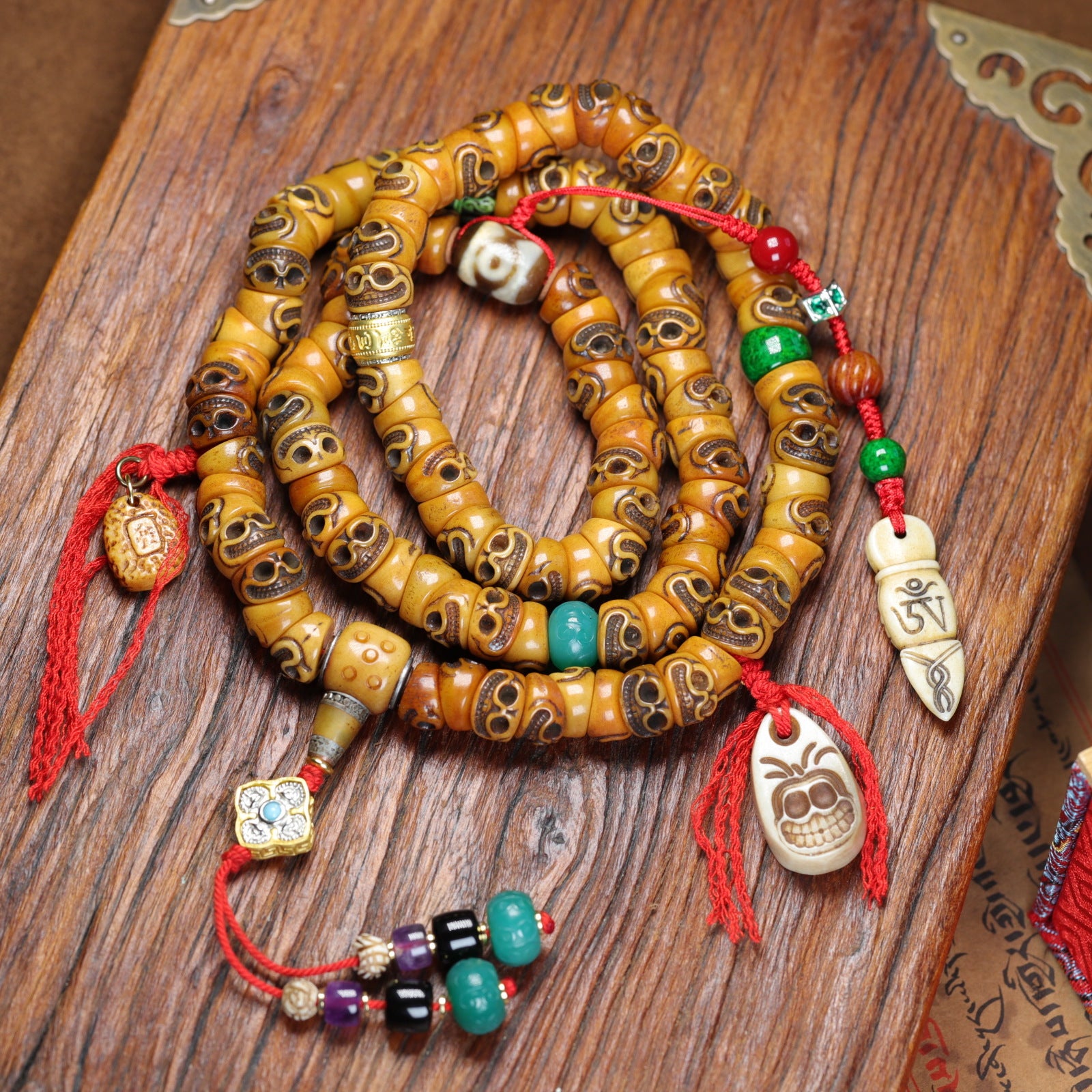 Hand-Carved Yak Bone Hand-Knotted Bead Necklace, Himalayan-Style Craft Strand for Quiet Reflection